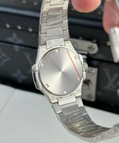 Patek Philippe Nautilus 7010 Replica Watches White Dial 32mm (1)