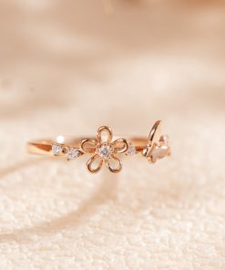 18k Rose Gold Women's Ring with Natural Diamonds in Flower Pattern Design (2)
