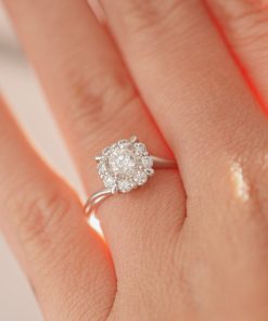 18k White Gold Women's Ring With Crafted Natural Diamonds (2)