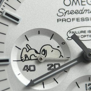 Omega Speedmaster Anniversary Snoopy White Dial Super Clone Watches New Edition 2025 42mm (1)