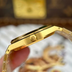 Audemars Piguet Royal Oak Jumbo Extra-thin Openworked 16204 Yellow Gold Replica Watches APS Factory 41mm (1)