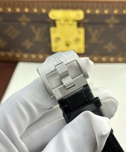 Audemars Piguet Replica Watch Royal Oak Offshore Chronograph 26420 Black Dial APP Factory 43mm (2)