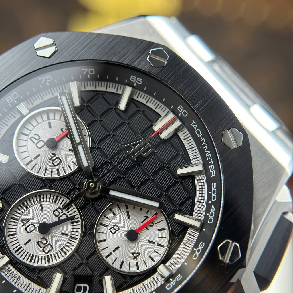 Audemars Piguet Replica Watch Royal Oak Offshore Chronograph 26420 Black Dial APP Factory 43mm (2)