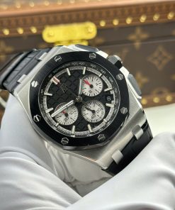 Audemars Piguet Replica Watch Royal Oak Offshore Chronograph 26420 Black Dial APP Factory 43mm (2)
