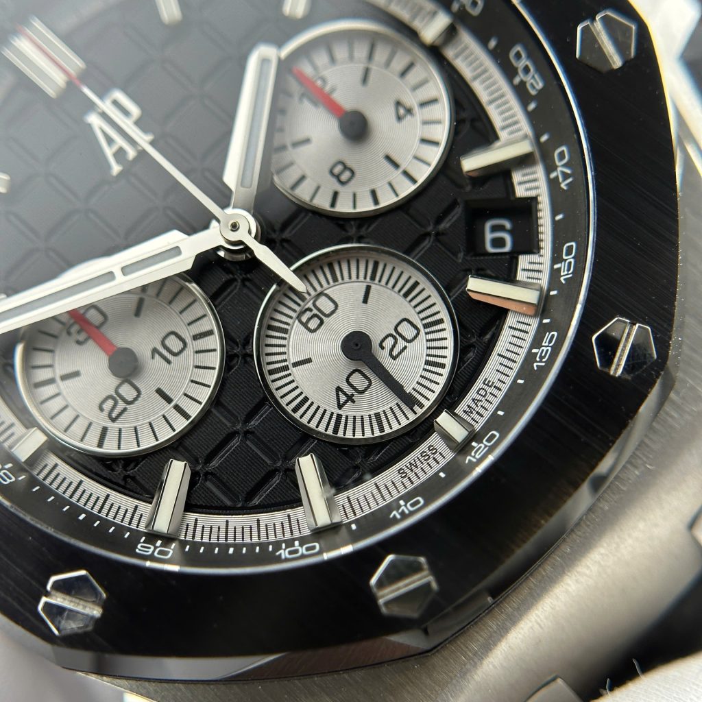 Audemars Piguet Replica Watch Royal Oak Offshore Chronograph 26420 Black Dial APP Factory 43mm (2)