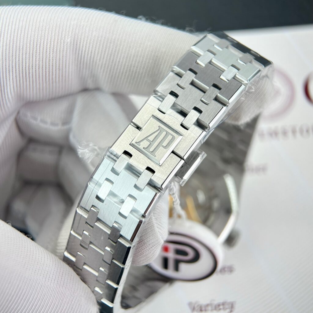 Audemars Piguet Replica Watches Royal Oak Grey Dial 15450ST IP Factory 37mm (2)