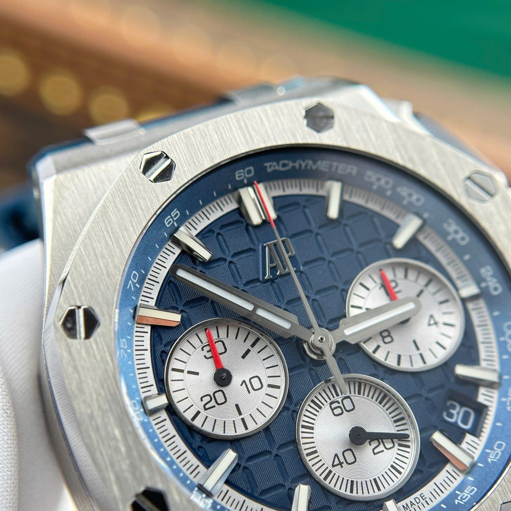 Audemars Piguet Replica Watches Royal Oak Offshore Chronograph 26420 Blue Dial APP Factory 43mm (2)