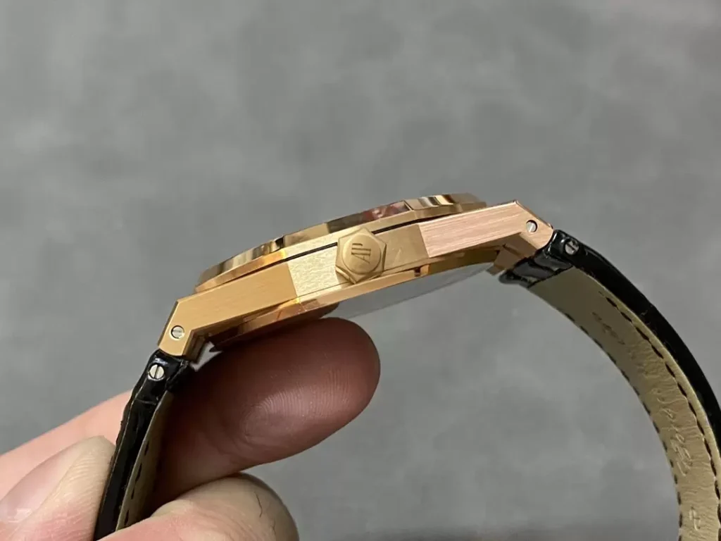 Audemars Piguet Royal Oak 15400OR Upgraded Weight Best Replica 41mm (1)