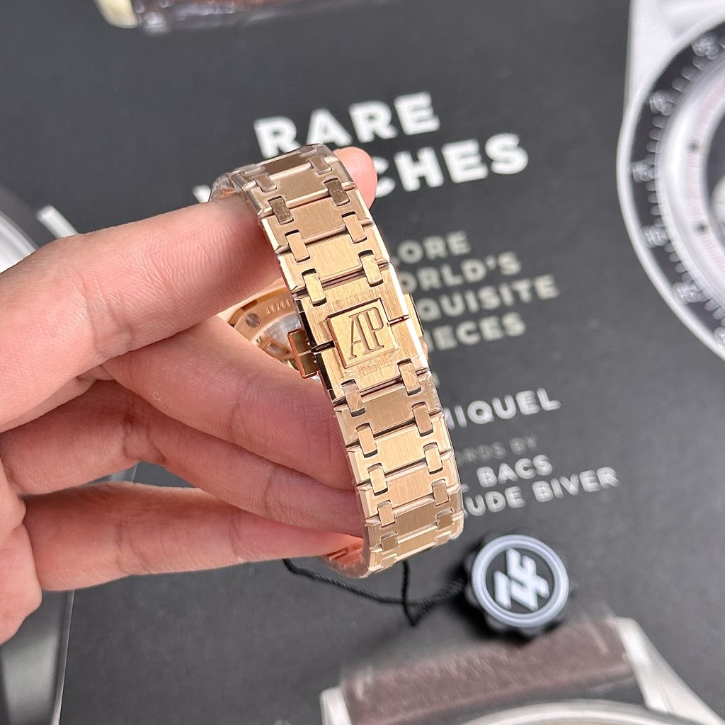 Audemars Piguet Royal Oak 16202OR 50th Anniversary Jumbo Replica Watch 39mm (3)