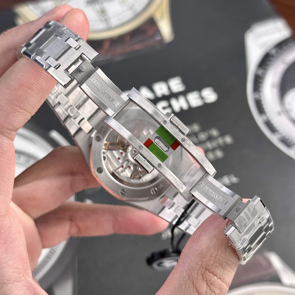 Audemars Piguet Royal Oak 16202ST 50th Anniversary Jumbo Replica Watch 39mm (1)