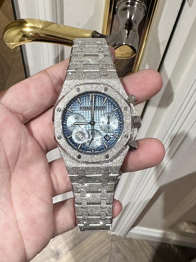 Audemars Piguet Royal Oak 26331 Frosted-Gold Replica Watches OM Factory (6)