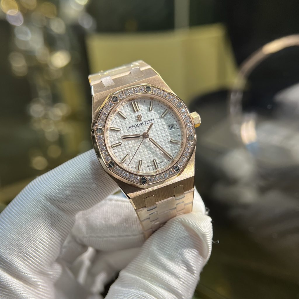 Audemars Piguet Royal Oak 77351OR Bezel Diamonds Replica Watch 34mm (1)