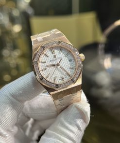Audemars Piguet Royal Oak 77351OR Bezel Diamonds Replica Watch 34mm (1)