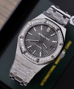 Audemars Piguet Royal Oak Customs Moissanite Diamonds Bezel IPF 37mm (3)