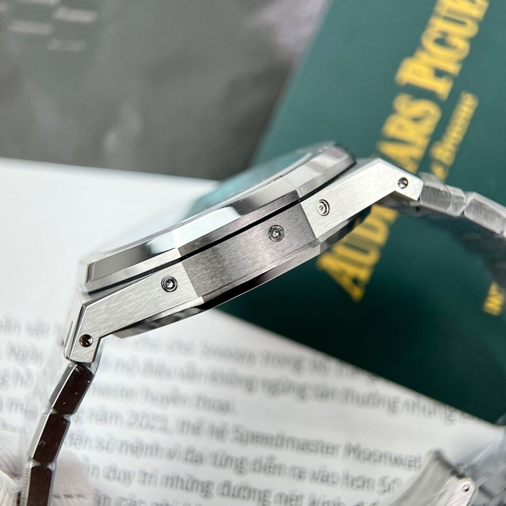 Audemars Piguet Royal Oak Ice Blue 26574ST Best Replica Watch 41mm (1)