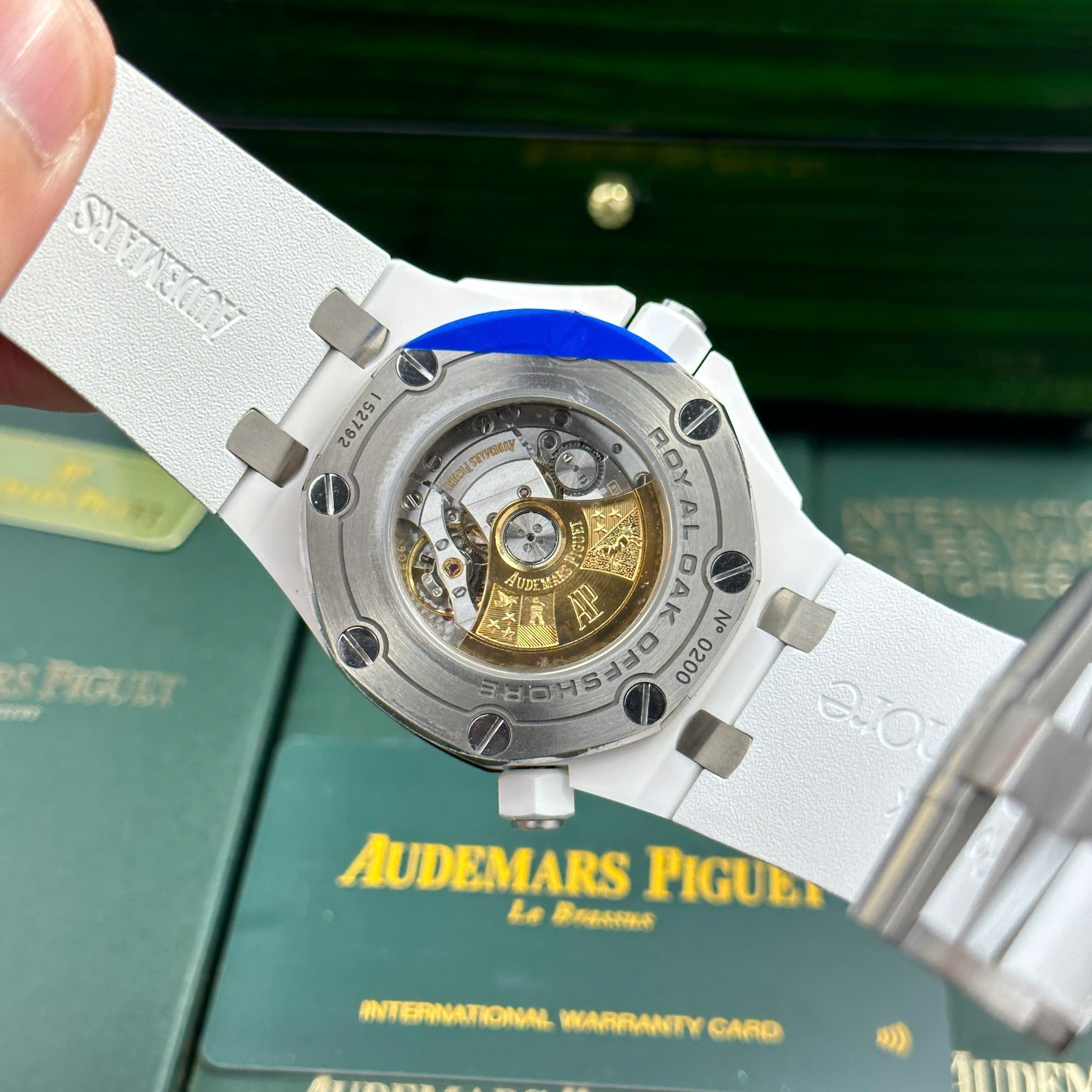 Audemars Piguet Royal Oak Offshore 15707CE White Replica APS 42mm (6) Audemars Piguet Royal Oak Offshore 15707CE White Replica APS 42mm (2)