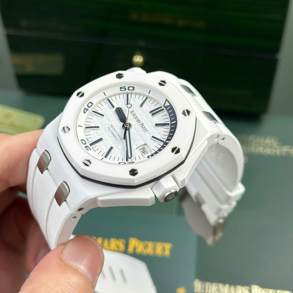 Audemars Piguet Royal Oak Offshore 15707CE White Replica APS 42mm (2)