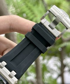 Audemars Piguet Royal Oak Offshore 15720ST Black Replica APS 42mm (2)