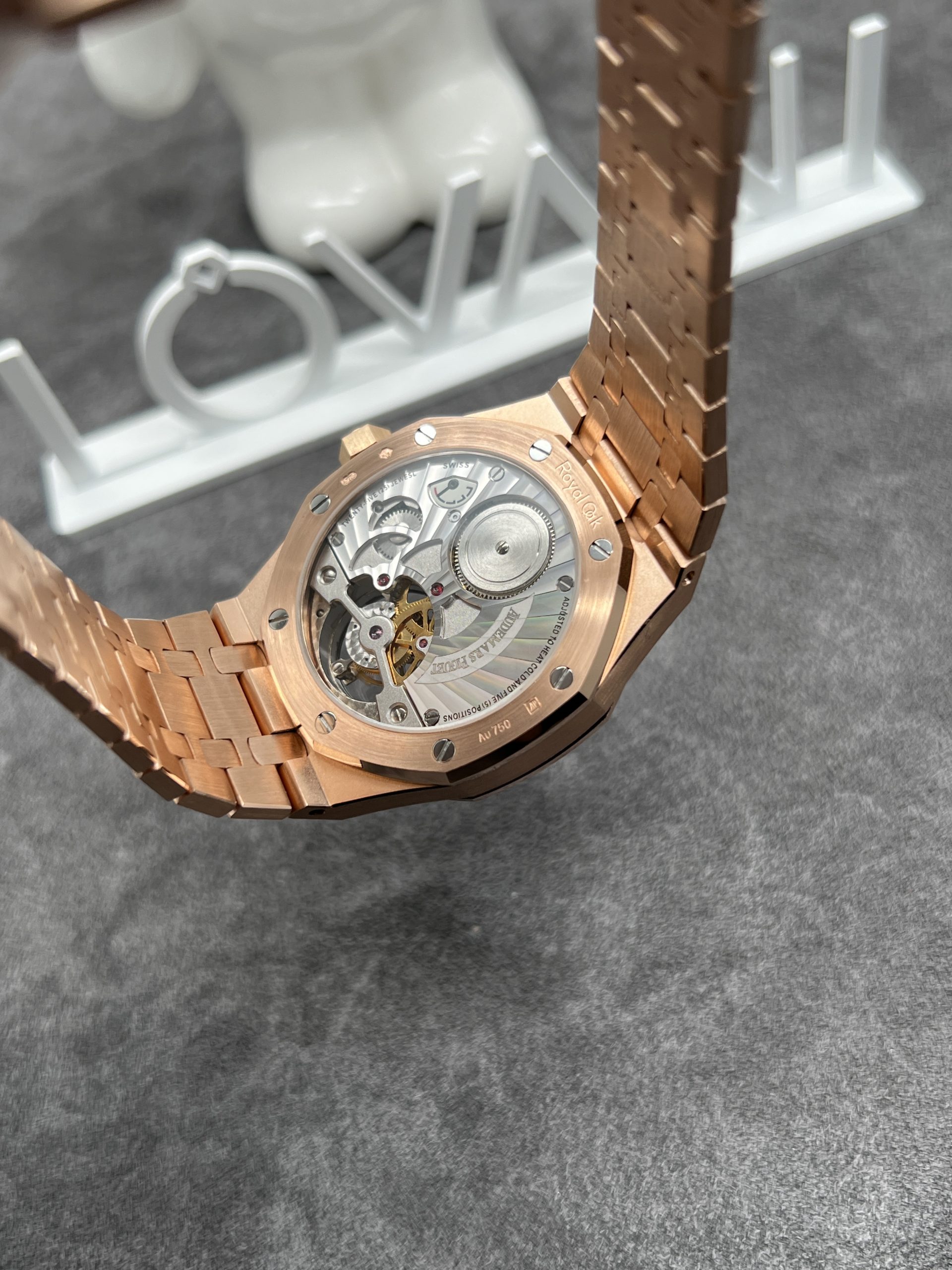 Audemars Piguet Royal Oak Tourbillon Real Gold & Natural Red Ruby Watch 41mm (6) Audemars Piguet Royal Oak Tourbillon Real Gold & Natural Red Ruby Watch 41mm (1)