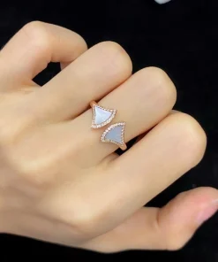 Bvlgari Divas Dream Womens Ring 18K Rose Gold Mother Of Pearl Custom (2)