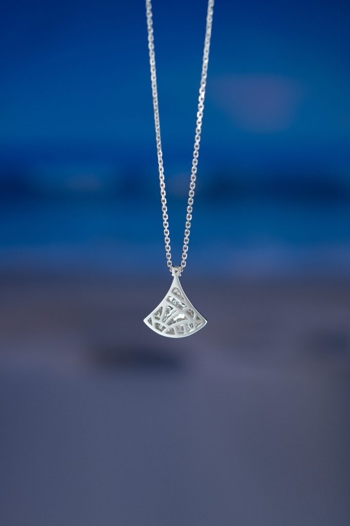 Bvlgari Divas Necklace Custom Natural Diamond White Gold 18k (2)