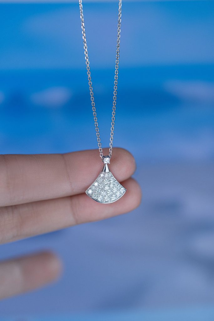 Bvlgari Divas Necklace Custom Natural Diamond White Gold 18k (2)