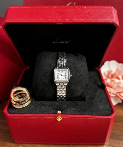 Cartier Panthere Replica Watches Roman Numeral Pile Womens 23x30mm (1)