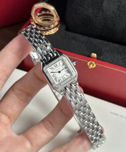 Cartier Panthere Replica Watches Roman Numeral Pile Womens 23x30mm (1)