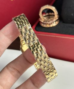 Cartier Panthere Replica Watches Womens Metal Wire Yellow 23x30mm (2)