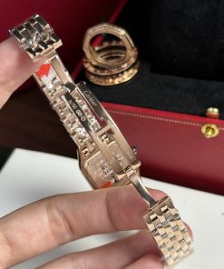 Cartier Panthere Replica Watches Womens Rose Gold Roman Numeral Pile 23x30mm (1)