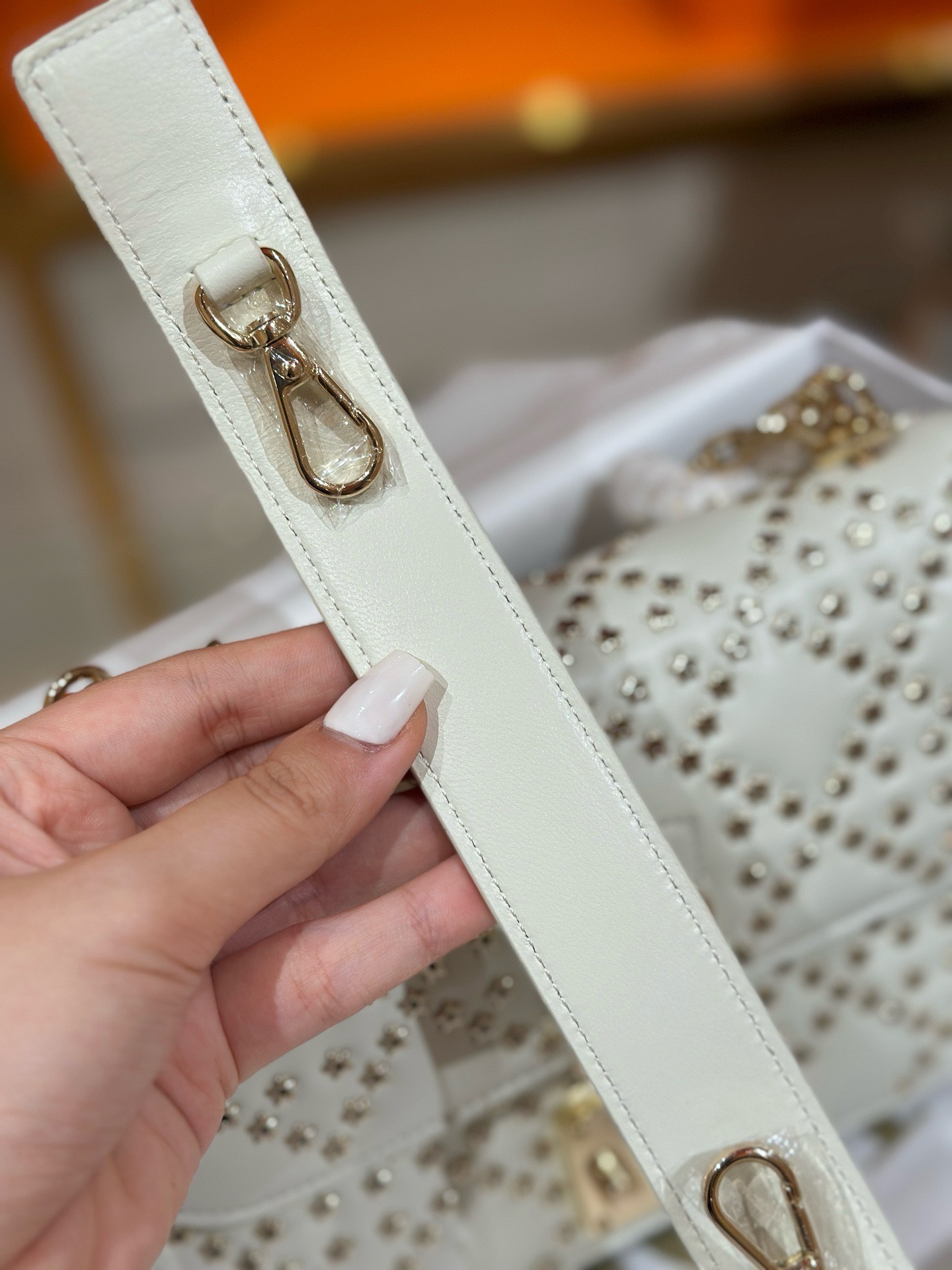 Dior Addict Lucky Replica Bags White Womens 21x13x3cm (2) Dior Addict Lucky Replica Bags White Womens 21x13x3cm (2)