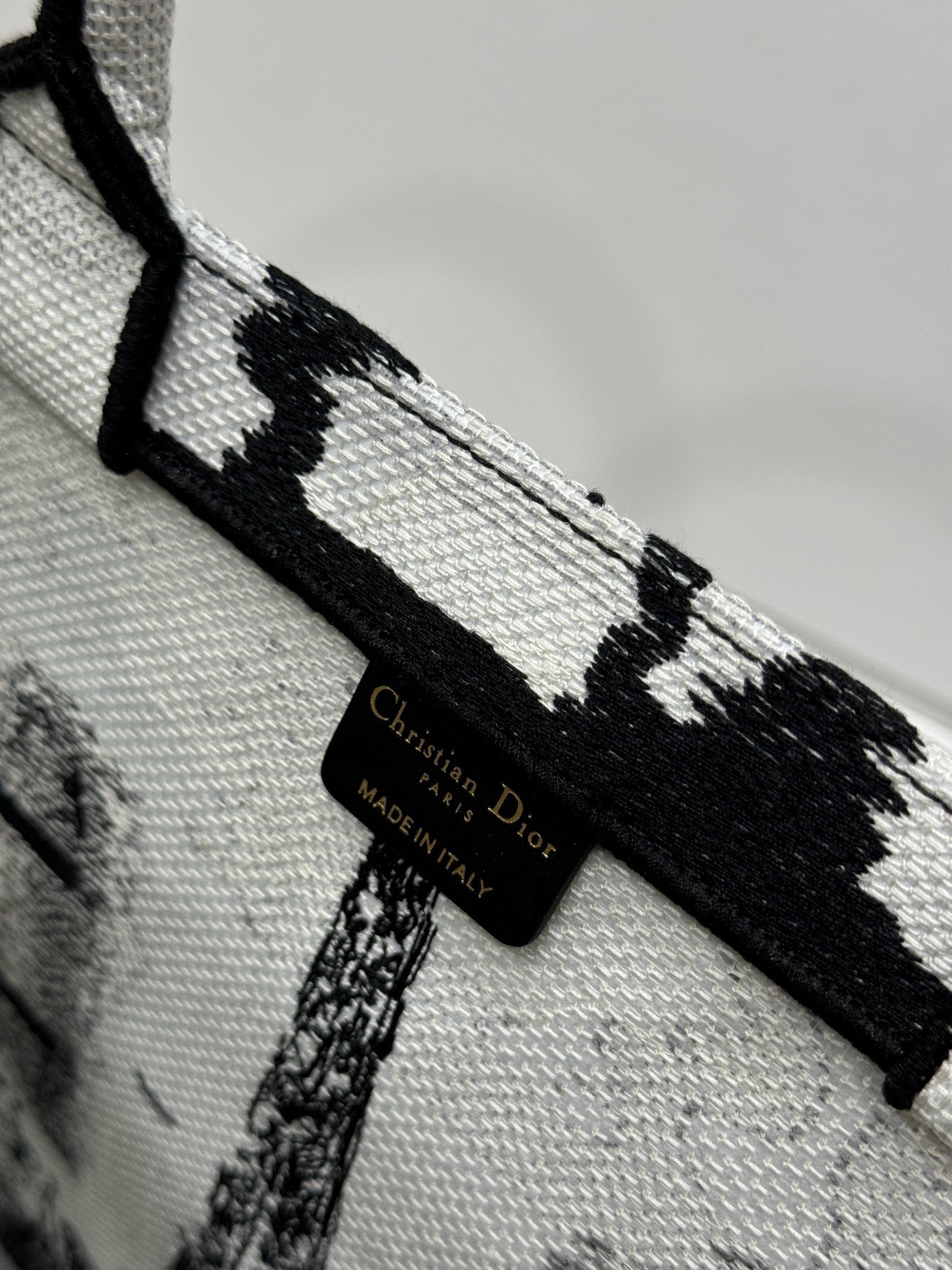 Dior Book Tote Womens Eiffel Tower Pattern Replica Bags 36 (1) Dior Book Tote Womens Eiffel Tower Pattern Replica Bags 36 (2)