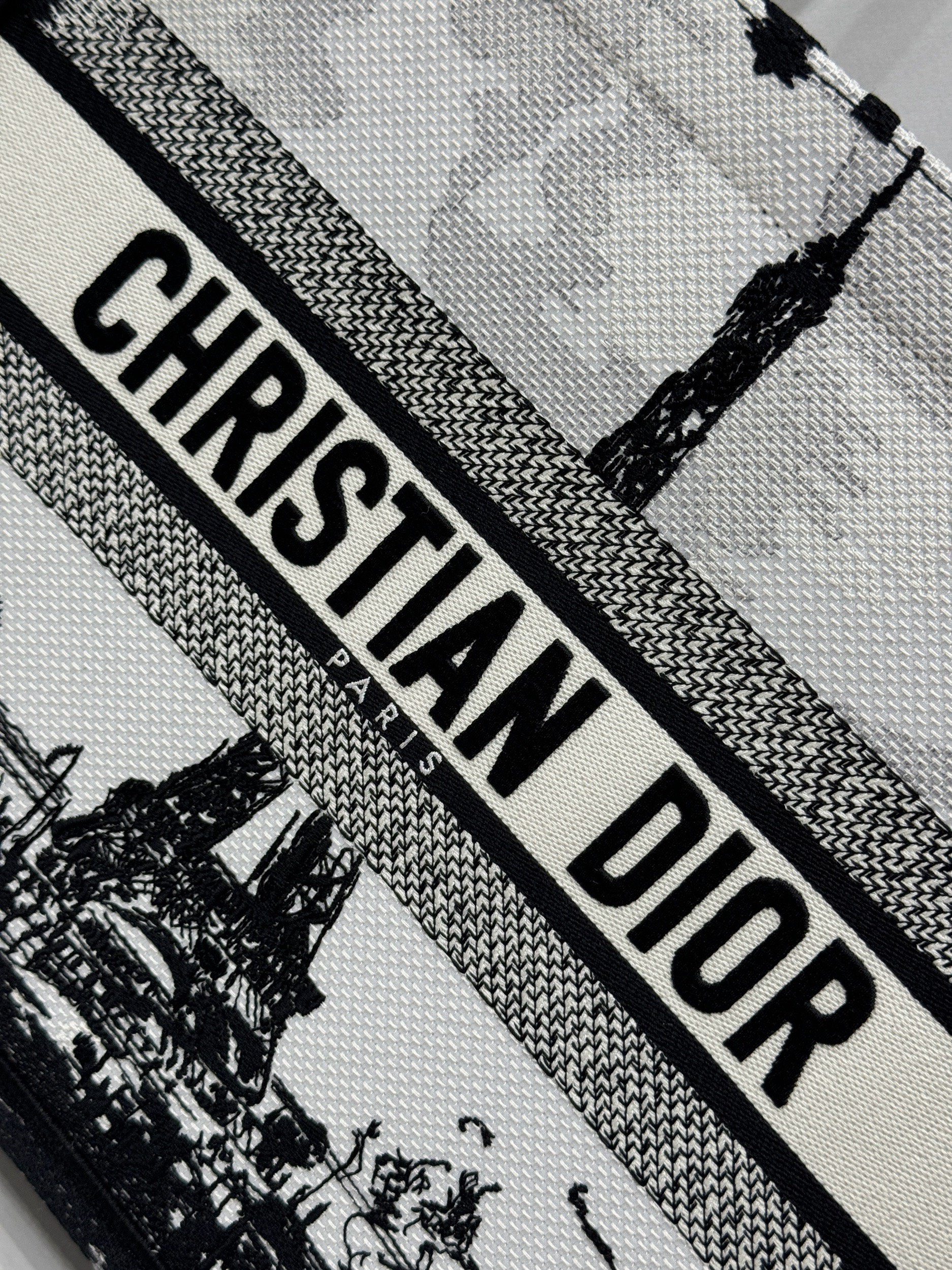 Dior Book Tote Womens Eiffel Tower Pattern Replica Bags 36 (8) Dior Book Tote Womens Eiffel Tower Pattern Replica Bags 36 (2)