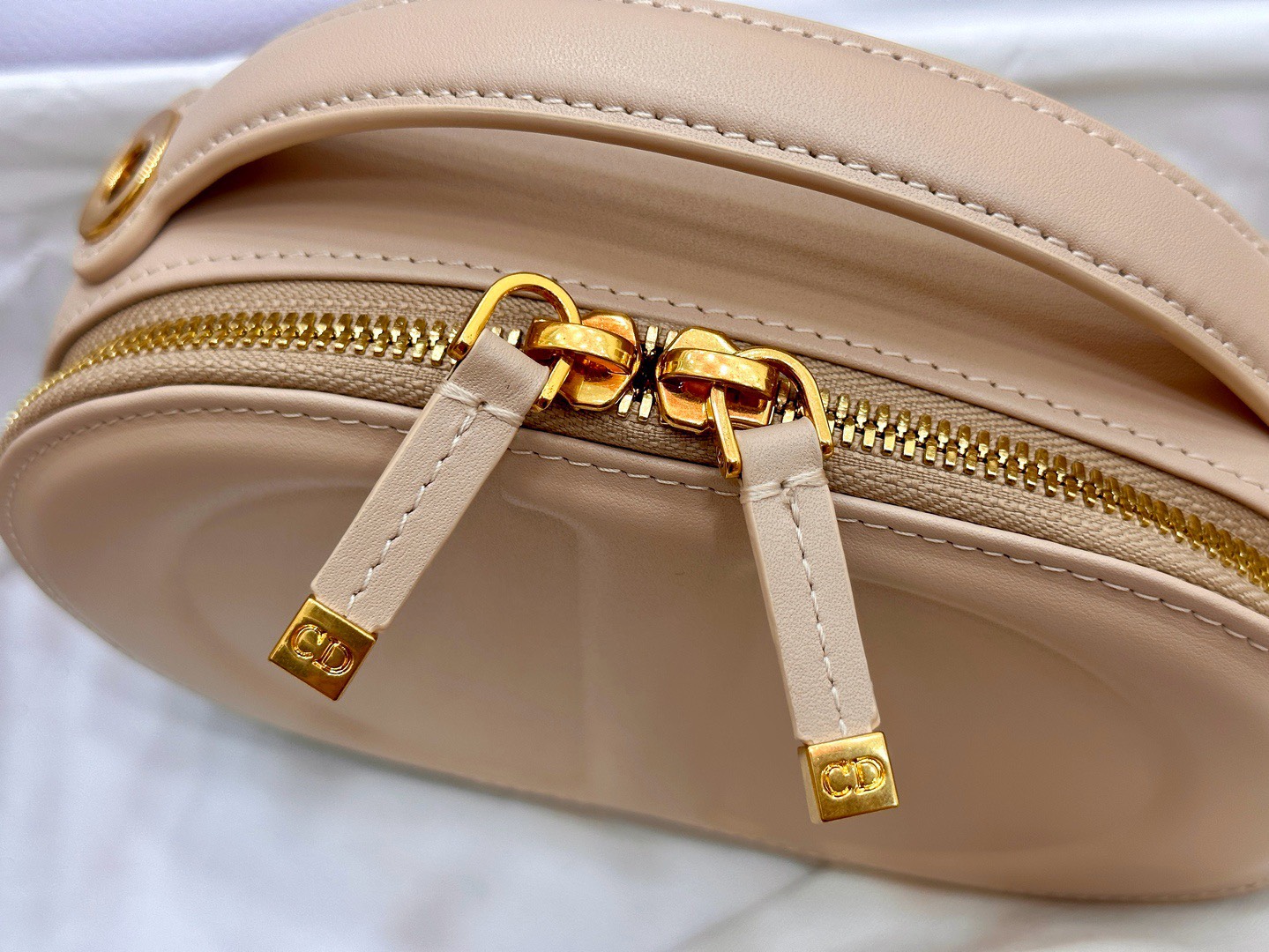 Dior CD Signature Oval Replica Bags Beige Colored 18x11x6 (4) Dior CD Signature Oval Replica Bags Beige Colored 18x11x6 (2)