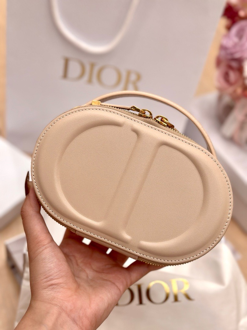Dior CD Signature Oval Replica Bags Beige Colored 18x11x6 (7) Dior CD Signature Oval Replica Bags Beige Colored 18x11x6 (2)