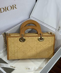 Dior Lady D-Joy Replica Handbags Womens Rattan Material 22cm (2)