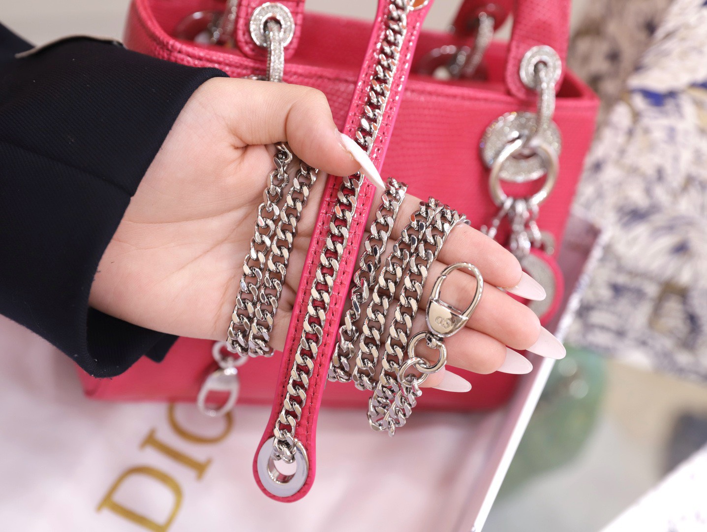 Dior Lady Lizard Best Replica Bags Women Pink 17cm (3) Dior Lady Lizard Best Replica Bags Women Pink 17cm (2)