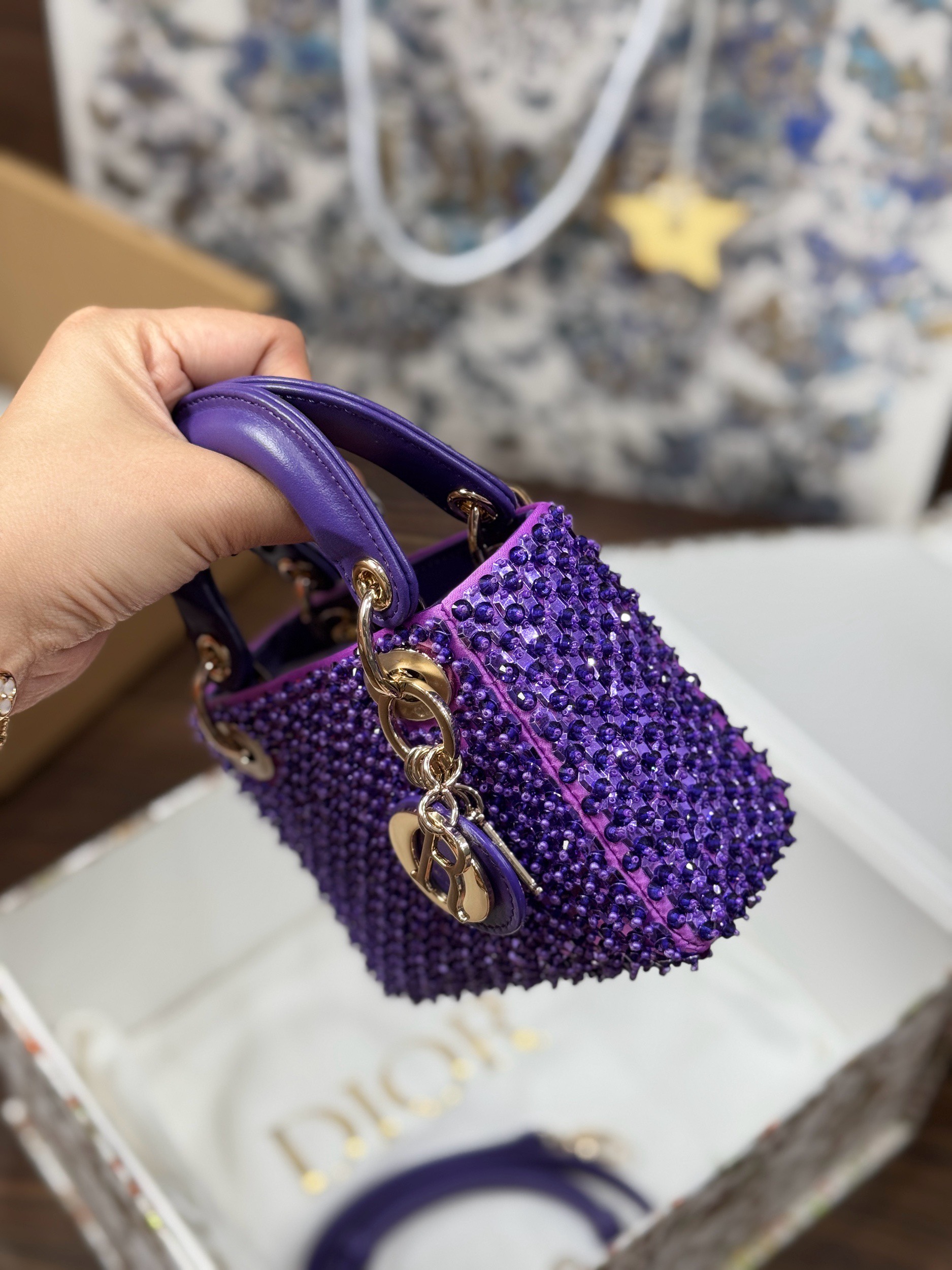 Dior Lady Womens Purple Beaded Pattern Replica Bags 12x10 (4) Dior Lady Womens Purple Beaded Pattern Replica Bags 12x10 (2)
