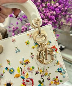 Dior Lady Womens Replica Bags Embroidered Motifs 17cm (2)