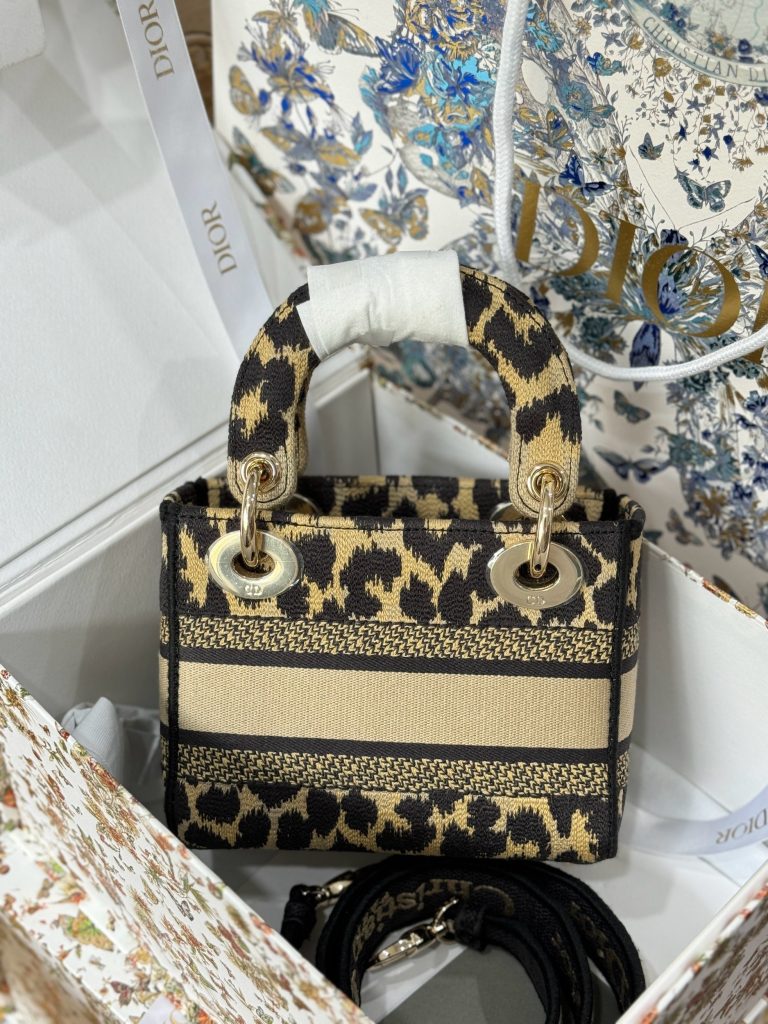 Dior Lady Womens Replica Handbags Embroidered Fabric 17cm (2)