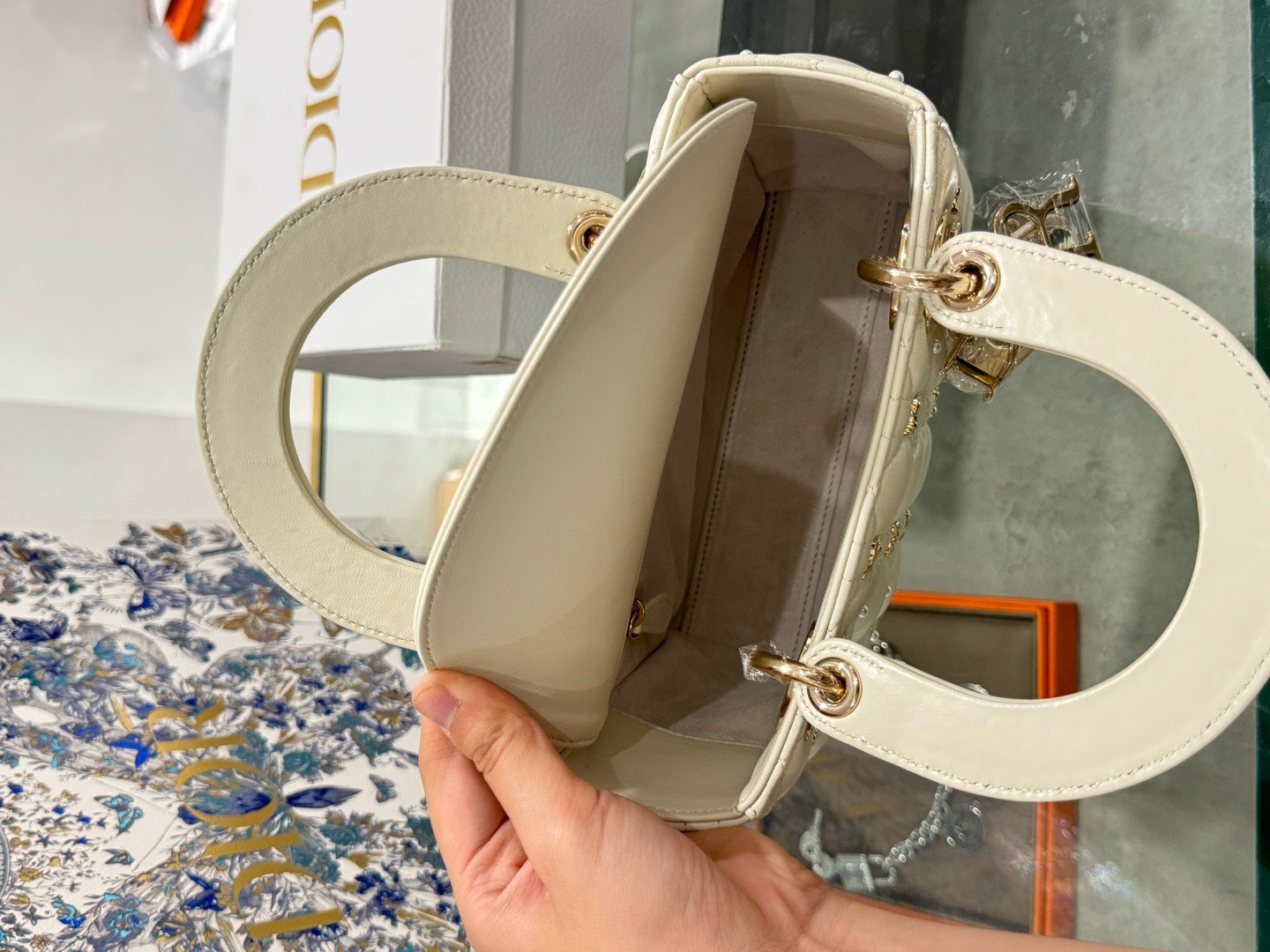 Dior Lady Womens White Replica Bags Lock Rose Gold 20cm (2) Dior Lady Womens White Replica Bags Lock Rose Gold 20cm (2)