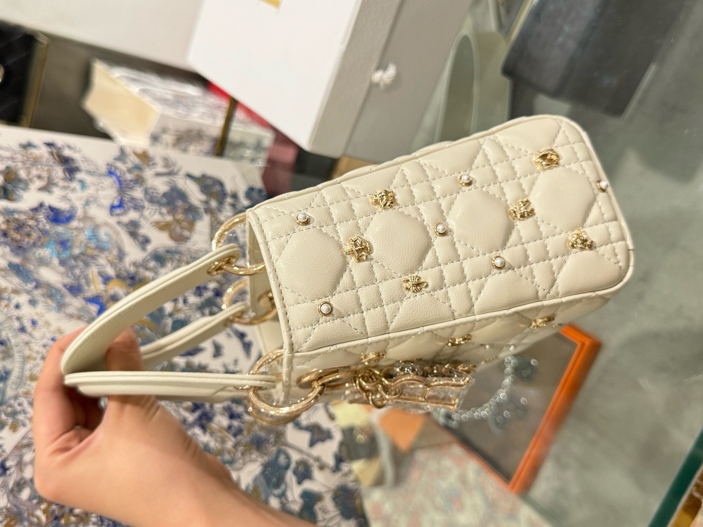 Dior Lady Womens White Replica Bags Lock Rose Gold 20cm (3) Dior Lady Womens White Replica Bags Lock Rose Gold 20cm (2)