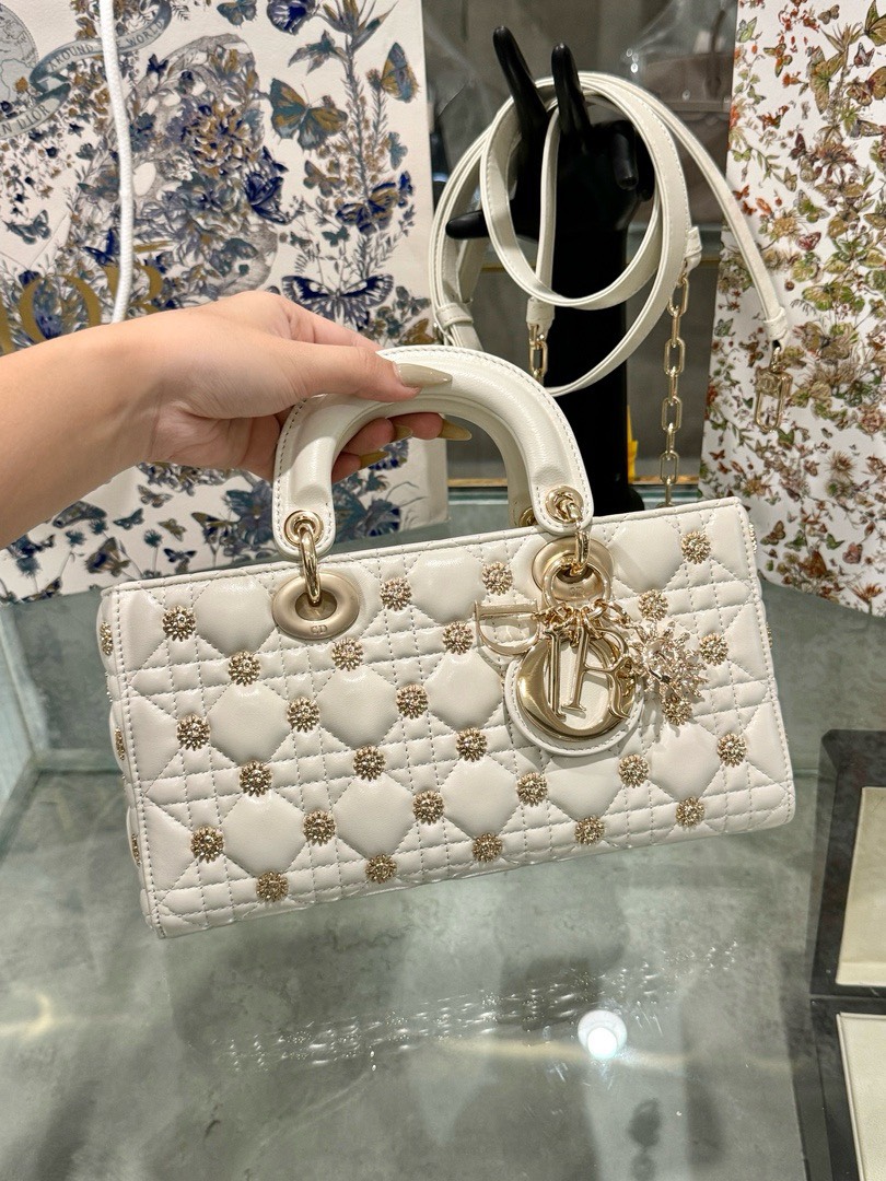Dior Micro Lady D-Joy Womens White Sun Pattern Replica Bags 26x13 (1) Dior Micro Lady D-Joy Womens White Sun Pattern Replica Bags 26x13 (2)