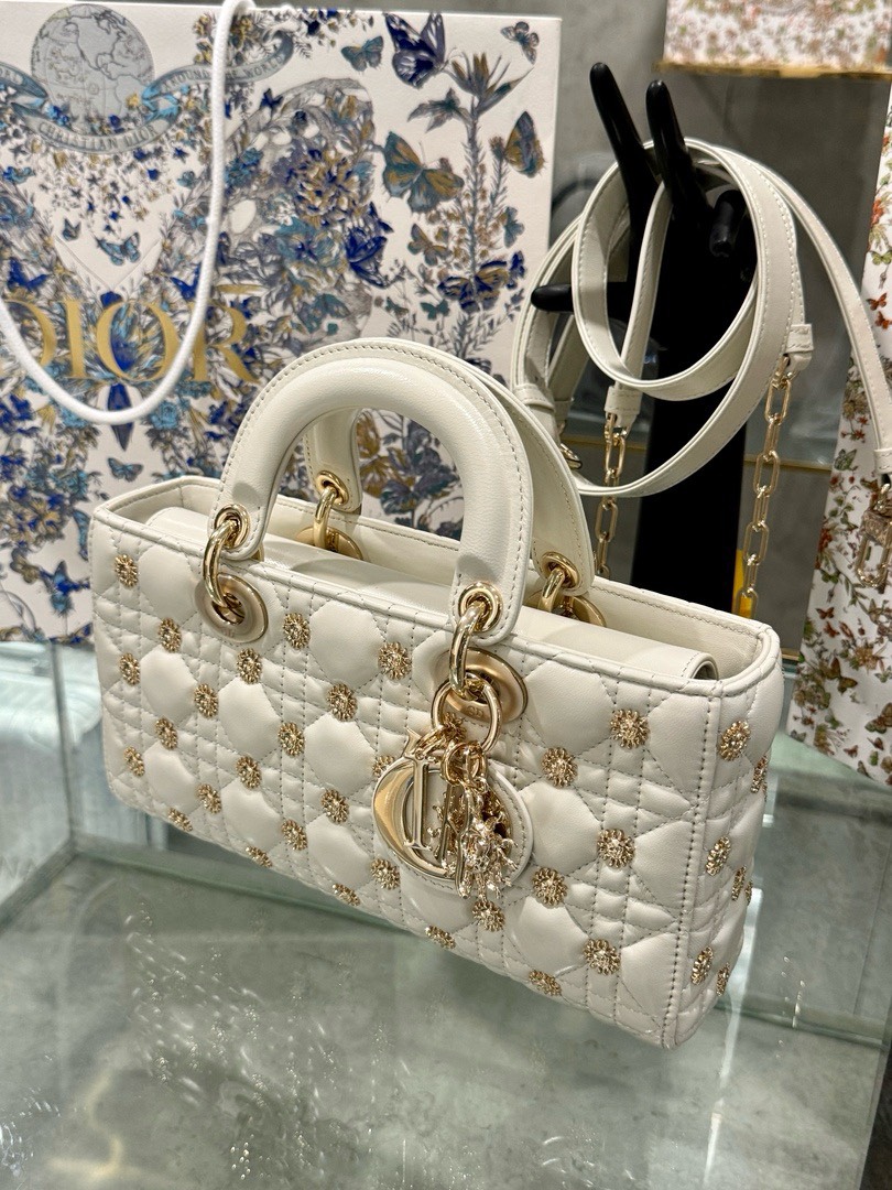 Dior Micro Lady D-Joy Womens White Sun Pattern Replica Bags 26x13 (4) Dior Micro Lady D-Joy Womens White Sun Pattern Replica Bags 26x13 (2)