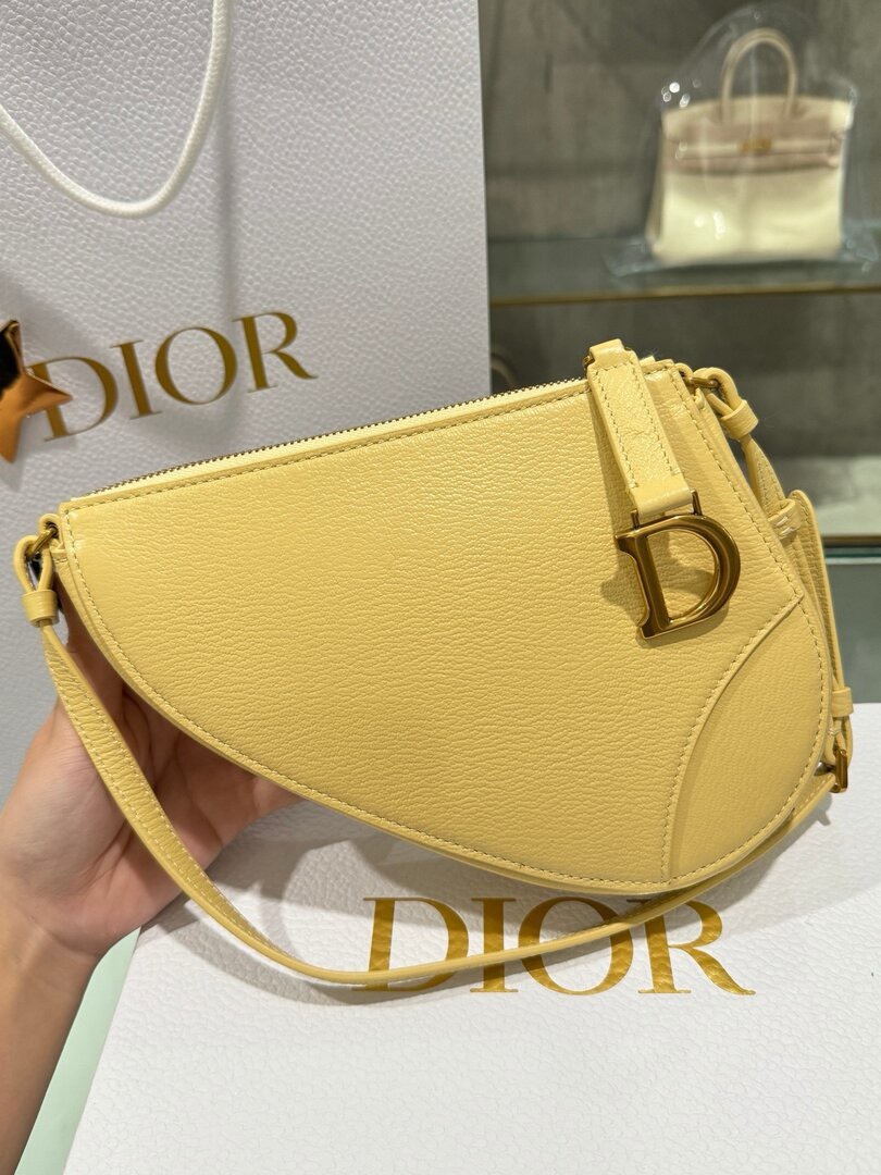 Dior Saddle Replica Bags Womens Cowhide Yellow 20x15x4cm (1) Dior Saddle Replica Bags Womens Cowhide Yellow 20x15x4cm (2)
