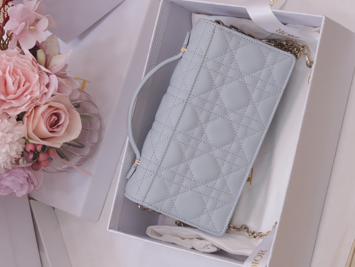 Dior Woc Womens Gray Replica Bags Lock Gold 21x11.5x4 (5) Dior Woc Womens Gray Replica Bags Lock Gold 21x11.5x4 (2)