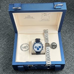 Omega Speedmaster Anniversary Snoopy Replica Watches New Edition 2025 42mm (1)