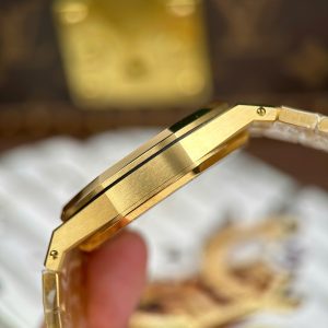 Audemars Piguet Royal Oak Jumbo Extra-thin Openworked 16204 Yellow Gold Replica Watches APS Factory 41mm (1)