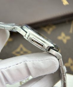 Patek Philippe Nautilus 5723 Custom Synthetic Blue Sapphire 40mm (1)