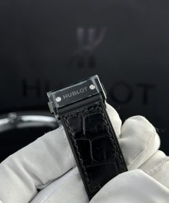 Hublot Classic Fusion Ceramic Black Movement SW300 Best Replica JJZ 42mm